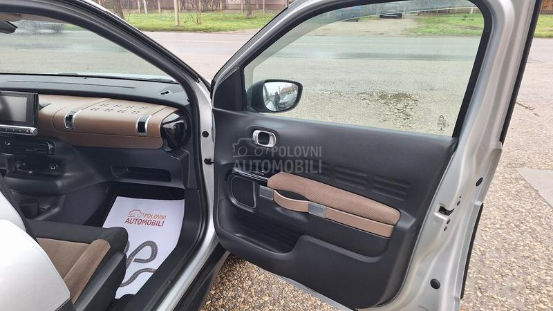Citroen C4 Cactus 1.6 HDI  NAV-PANO