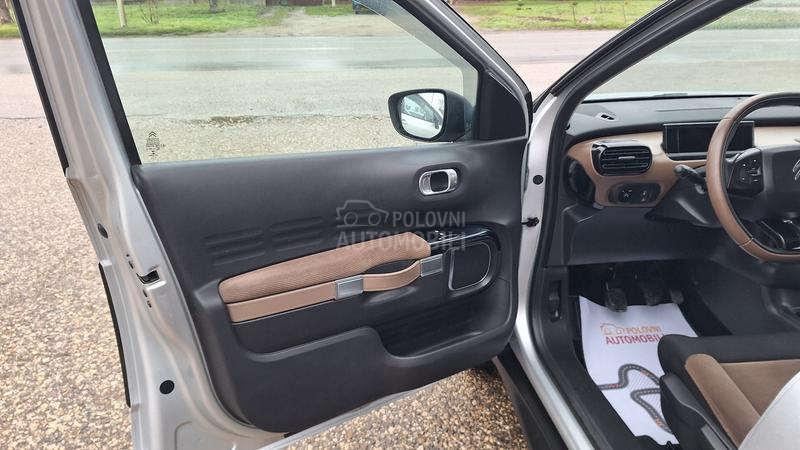 Citroen C4 Cactus 1.6 HDI  NAV-PANO
