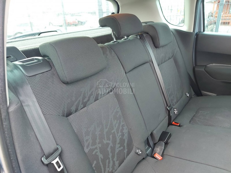 Peugeot 3008 2.0 HDi HYBRID4