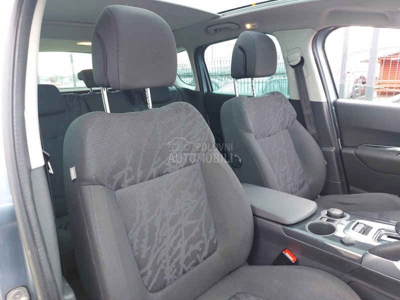 Peugeot 3008 2.0 HDi HYBRID4