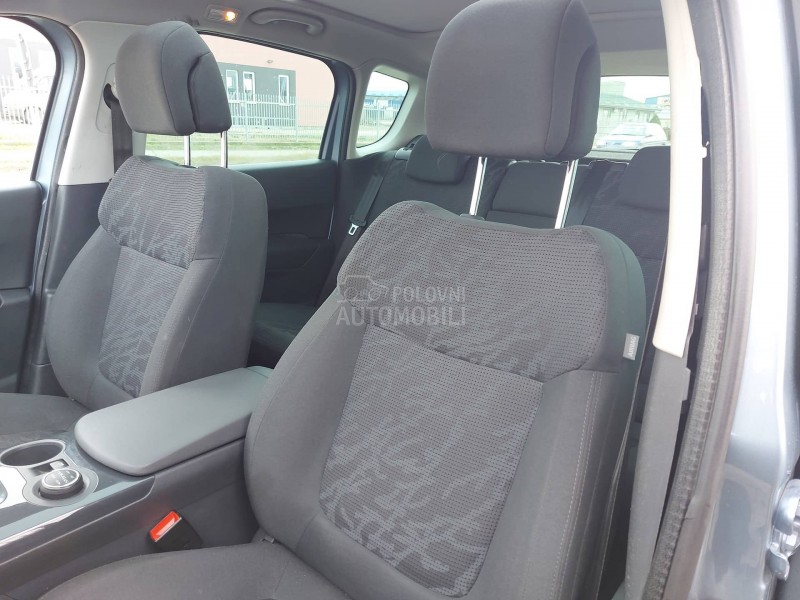 Peugeot 3008 2.0 HDi HYBRID4