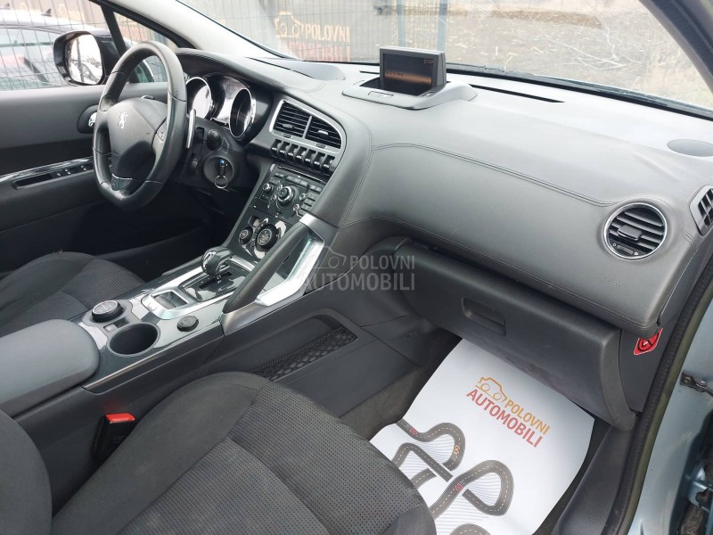 Peugeot 3008 2.0 HDi HYBRID4