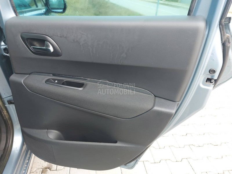 Peugeot 3008 2.0 HDi HYBRID4