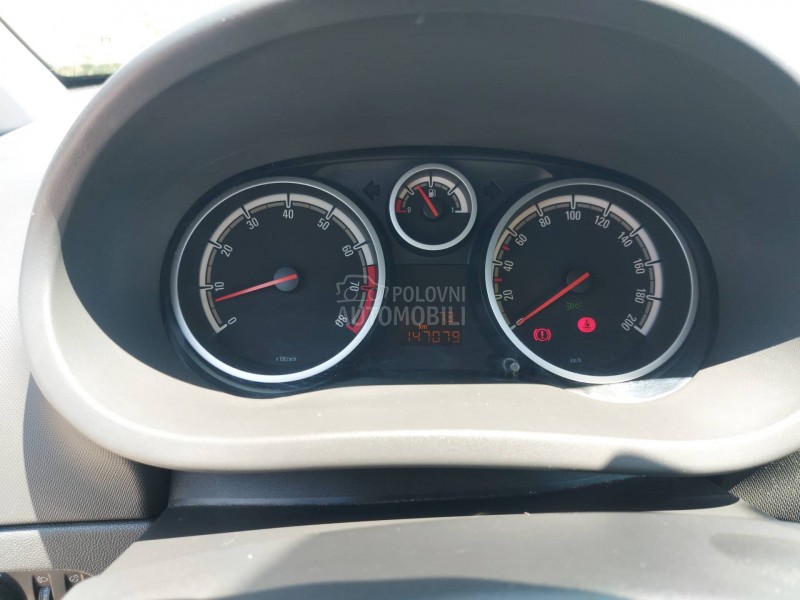 Opel Corsa D 1.4i