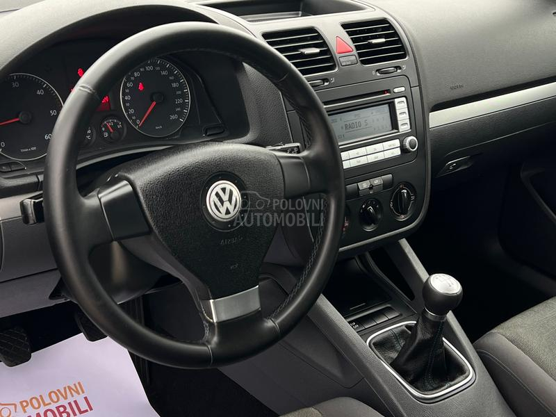 Volkswagen Golf 5 1.9 TDI SPORT