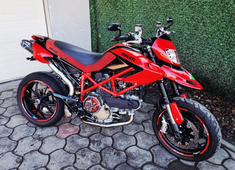 Ducati Hypermotard 1100