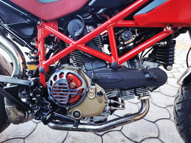 Ducati Hypermotard 1100