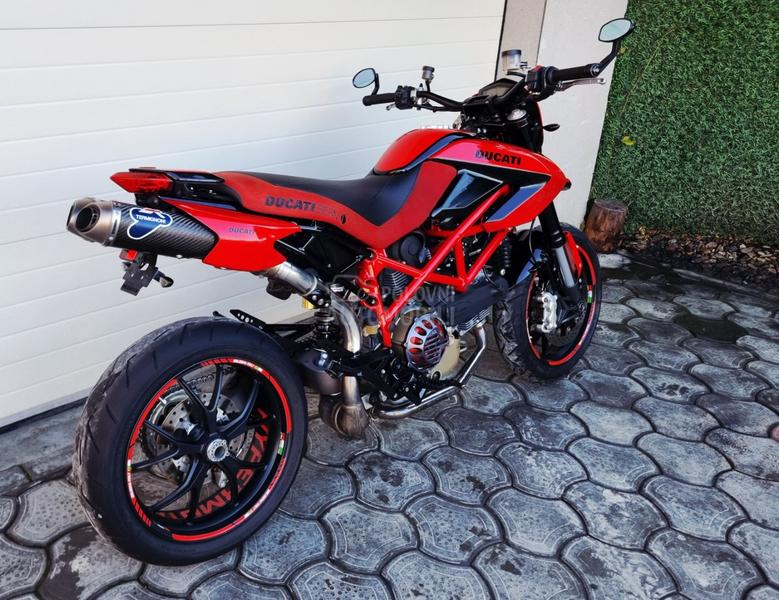 Ducati Hypermotard 1100