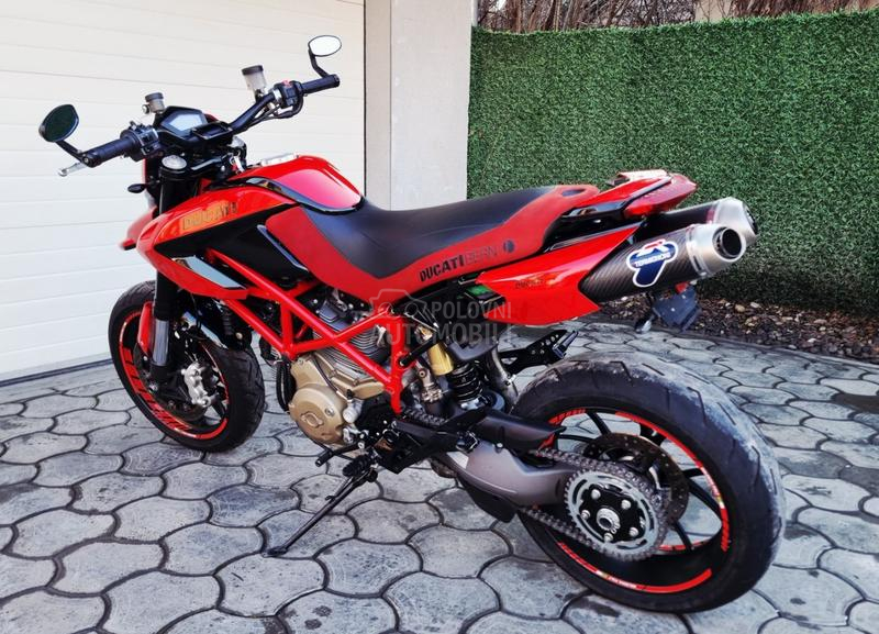 Ducati Hypermotard 1100