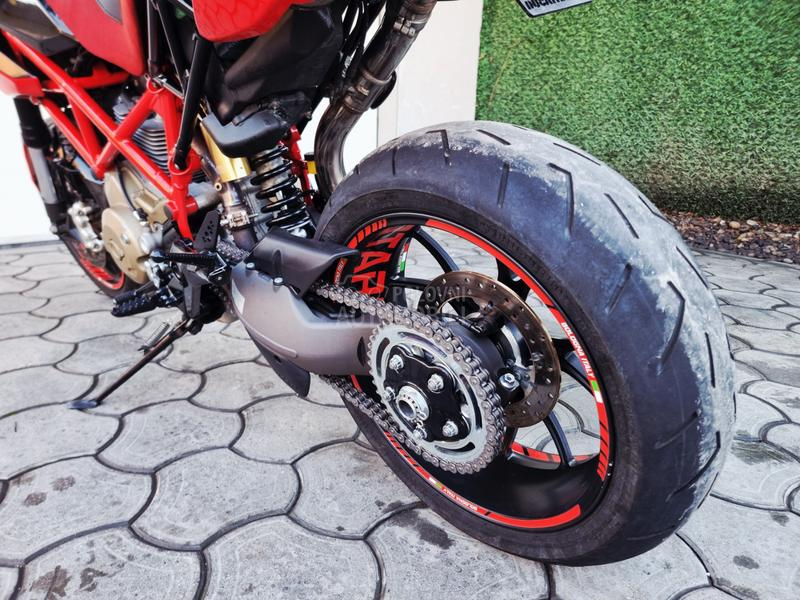 Ducati Hypermotard 1100