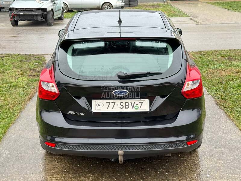 Ford Focus 1.6 OBIČAN T O P