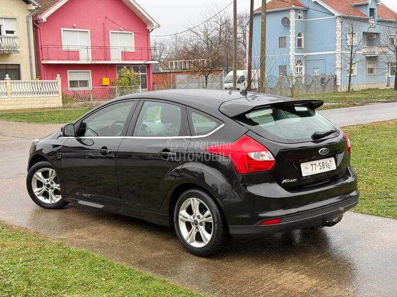 Ford Focus 1.6 OBIČAN T O P