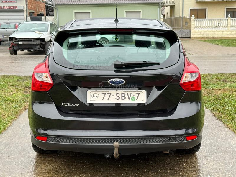 Ford Focus 1.6 OBIČAN T O P