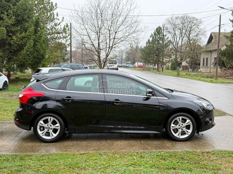 Ford Focus 1.6 OBIČAN T O P