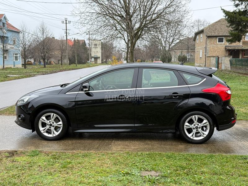 Ford Focus 1.6 OBIČAN T O P