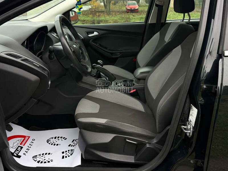 Ford Focus 1.6 OBIČAN T O P