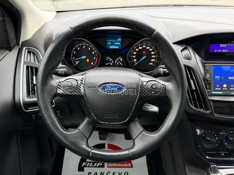 Ford Focus 1.6 OBIČAN T O P