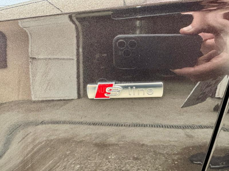 Audi A4 2.0TDI  S-LINE  LED