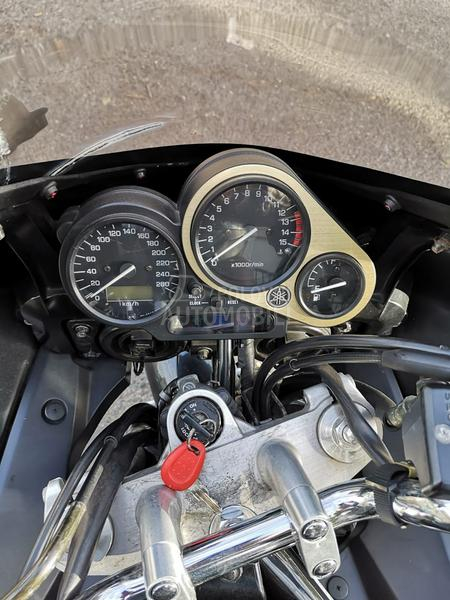 Yamaha FZS600