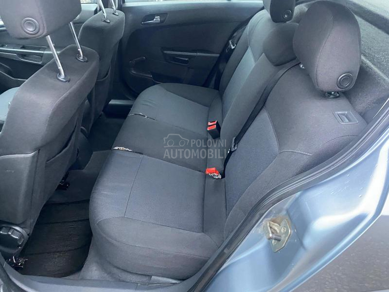 Opel Astra H 