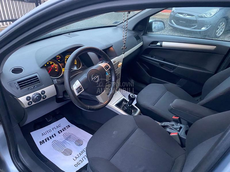 Opel Astra H 