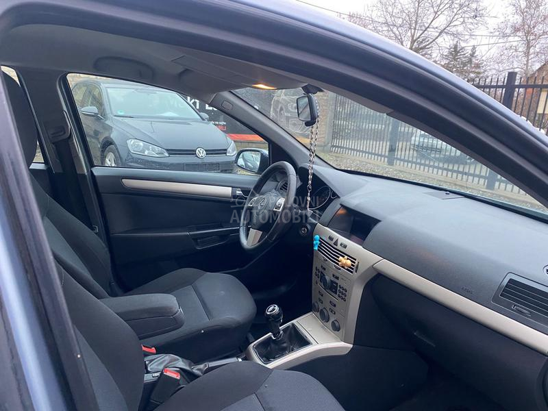 Opel Astra H 
