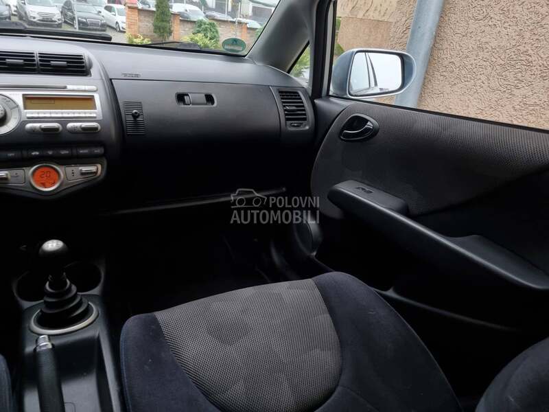Honda Jazz 1.3b