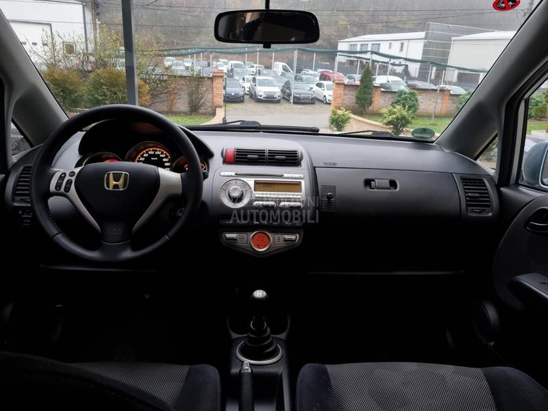 Honda Jazz 1.3b