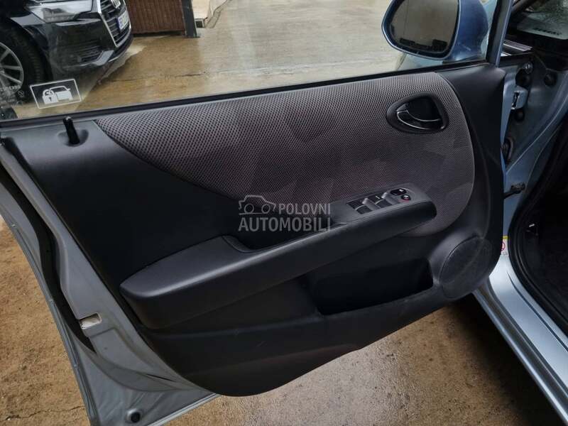 Honda Jazz 1.3b