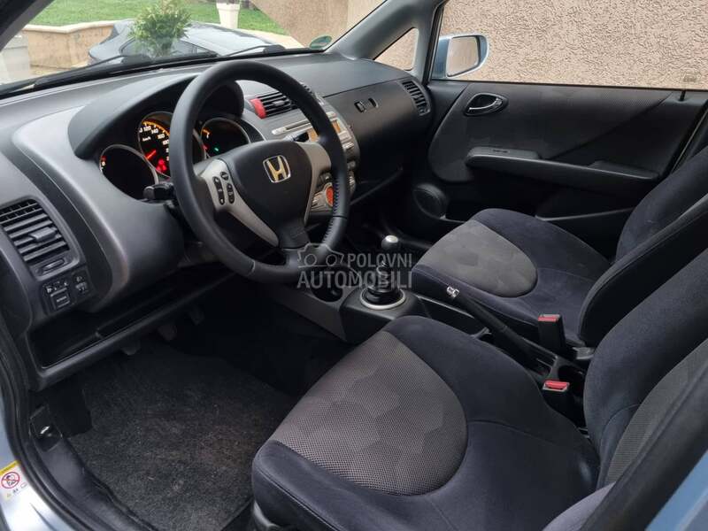 Honda Jazz 1.3b