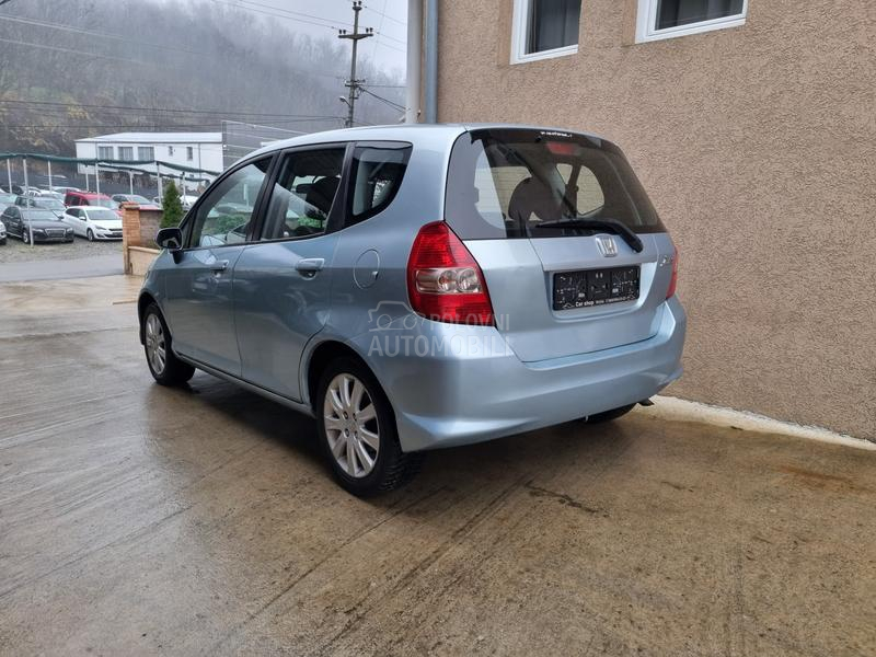 Honda Jazz 1.3b