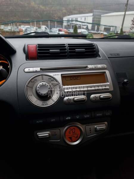 Honda Jazz 1.3b
