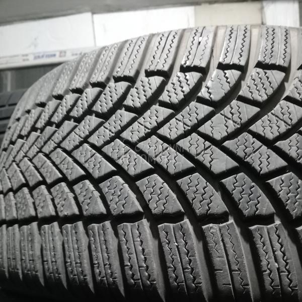Bridgestone 225/40 R18 Zimska