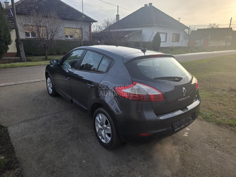 Renault Megane 1,2-BOSSE.CH