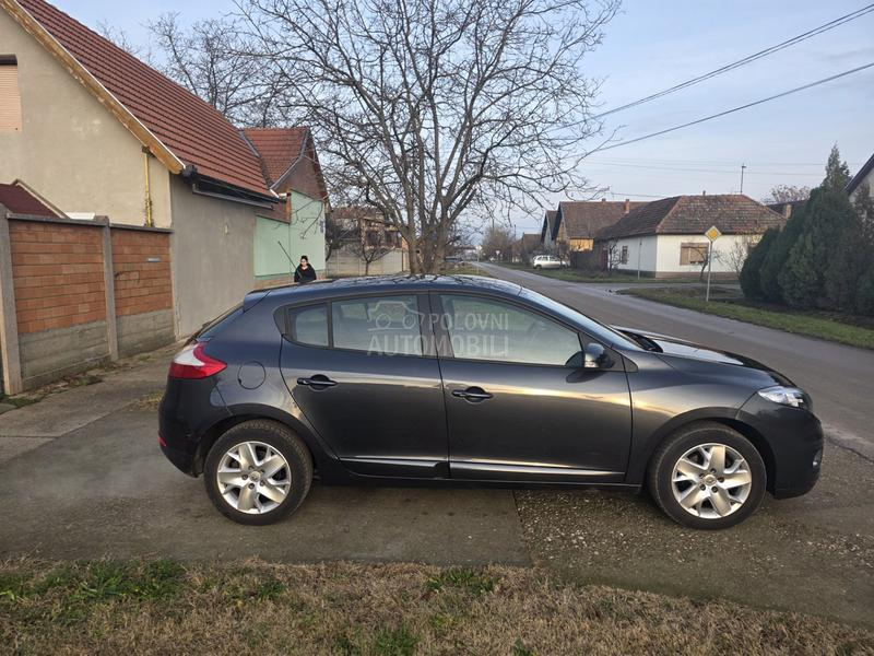Renault Megane 1,2-BOSSE.CH