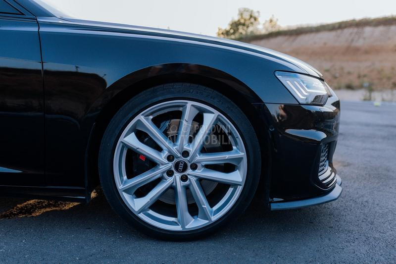 Audi S6 
