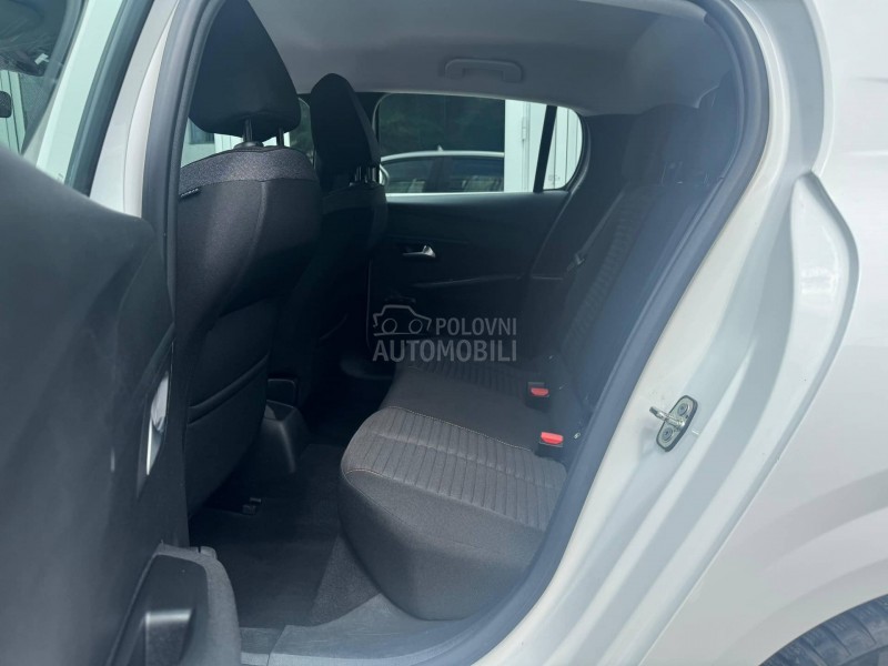 Peugeot 208 1.2 B