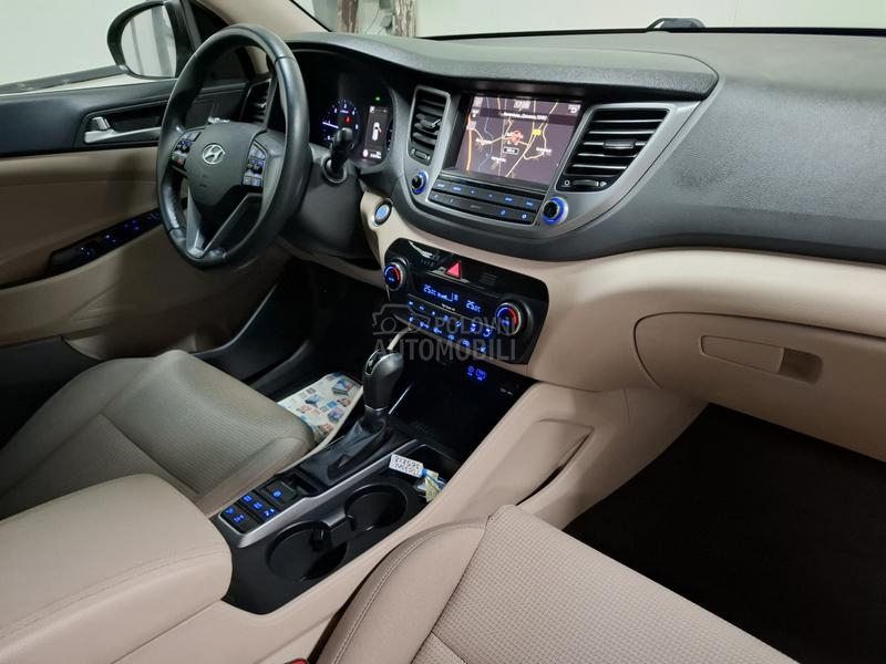 Hyundai Tucson 2.0CRDI 4WD PREMIUM
