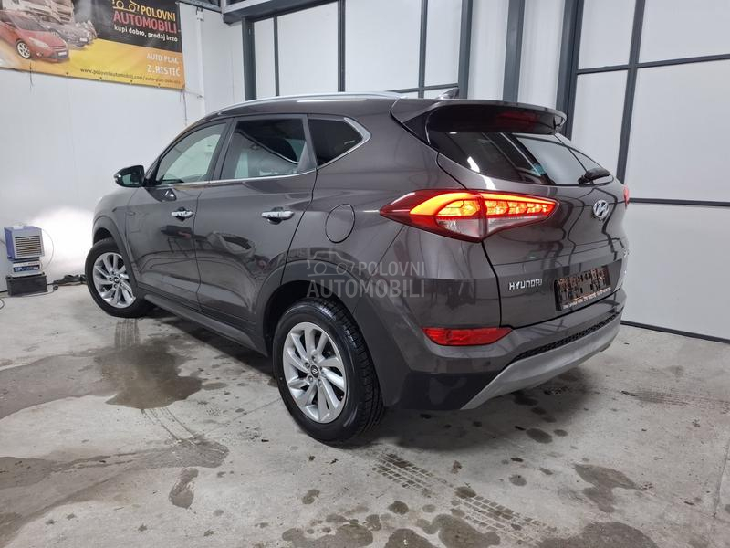 Hyundai Tucson 2.0CRDI 4WD PREMIUM
