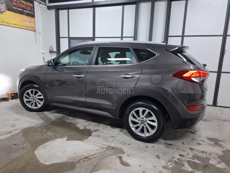 Hyundai Tucson 2.0CRDI 4WD PREMIUM