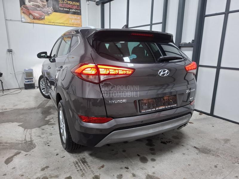Hyundai Tucson 2.0CRDI 4WD PREMIUM
