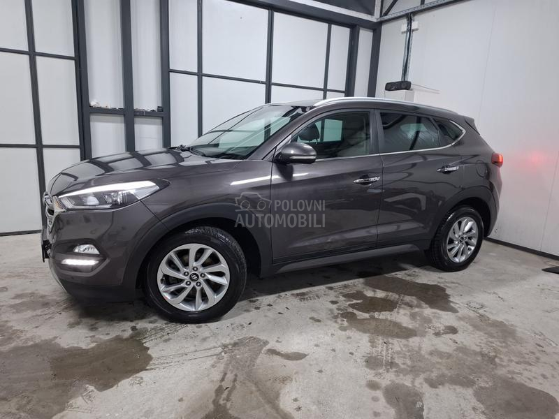 Hyundai Tucson 2.0CRDI 4WD PREMIUM
