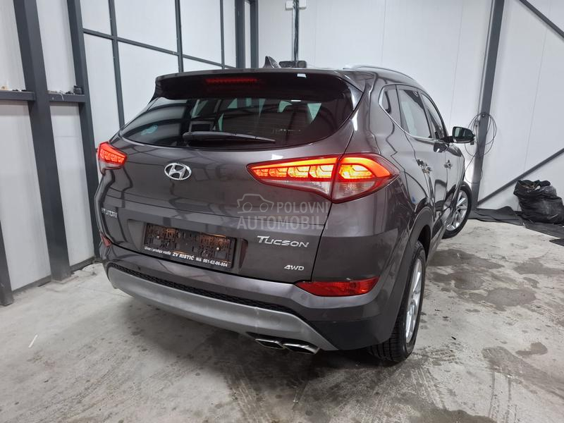 Hyundai Tucson 2.0CRDI 4WD PREMIUM