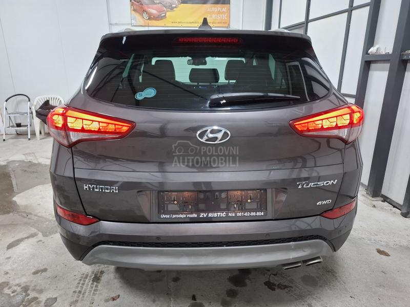 Hyundai Tucson 2.0CRDI 4WD PREMIUM