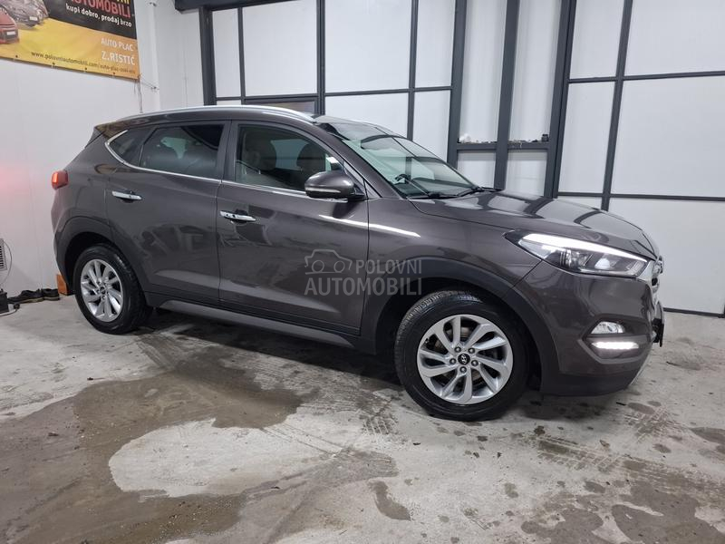 Hyundai Tucson 2.0CRDI 4WD PREMIUM