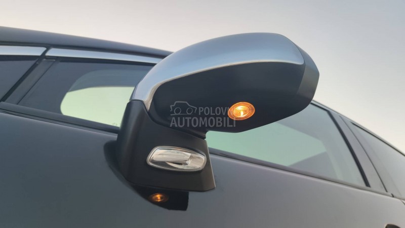 Peugeot 3008 1.6 E-HDi //ALLURE//