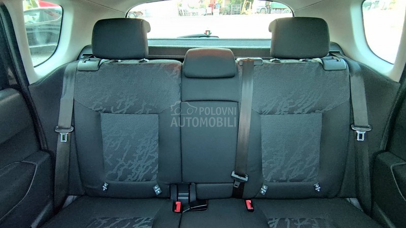 Peugeot 3008 1.6 E-HDi //ALLURE//