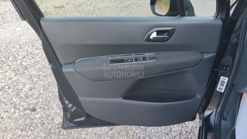 Peugeot 3008 1.6 E-HDi //ALLURE//