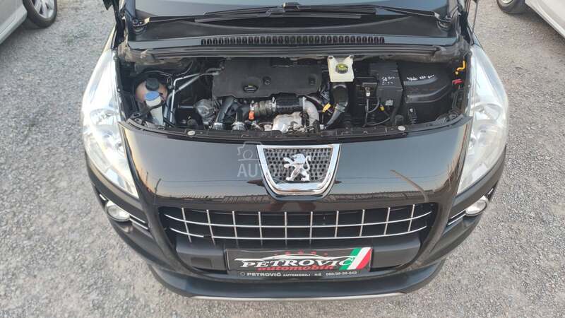 Peugeot 3008 1.6 E-HDi //ALLURE//
