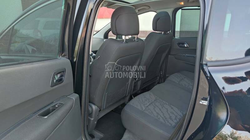 Peugeot 3008 1.6 E-HDi //ALLURE//